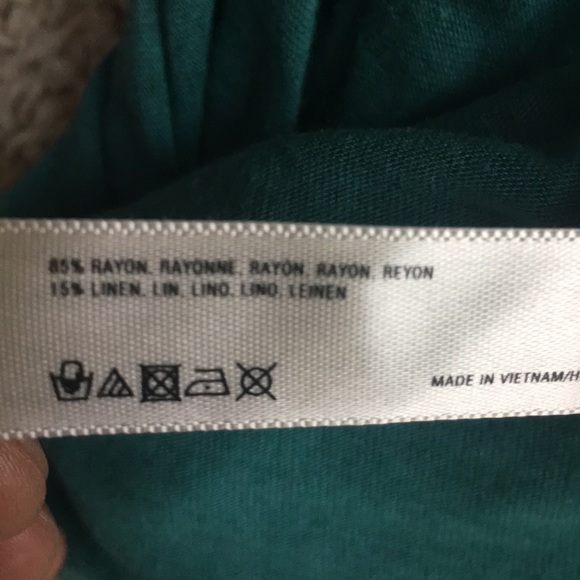 Anthropologie teal tank top with cool twist🌸 - Picture 5 of 6